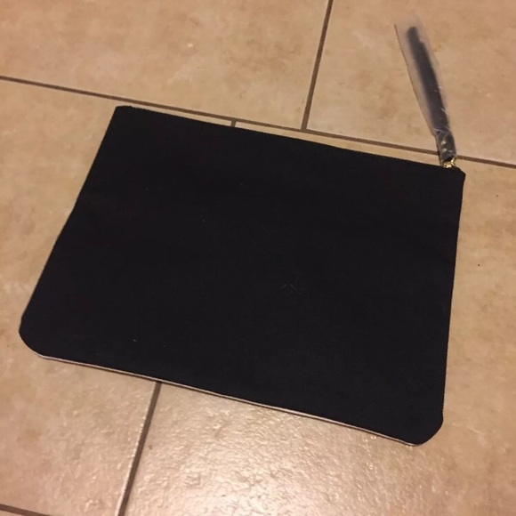 Victoria’s Secret huge weekender bag & clutch - Picture 5 of 5